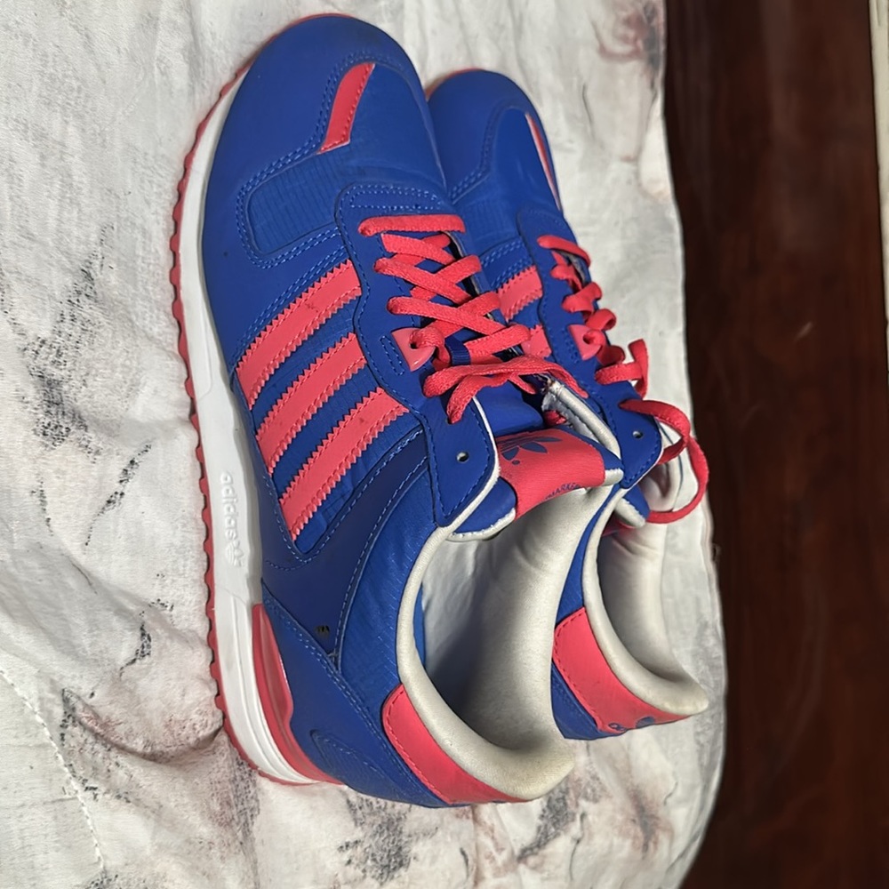Adidas - Picture 3 of 3